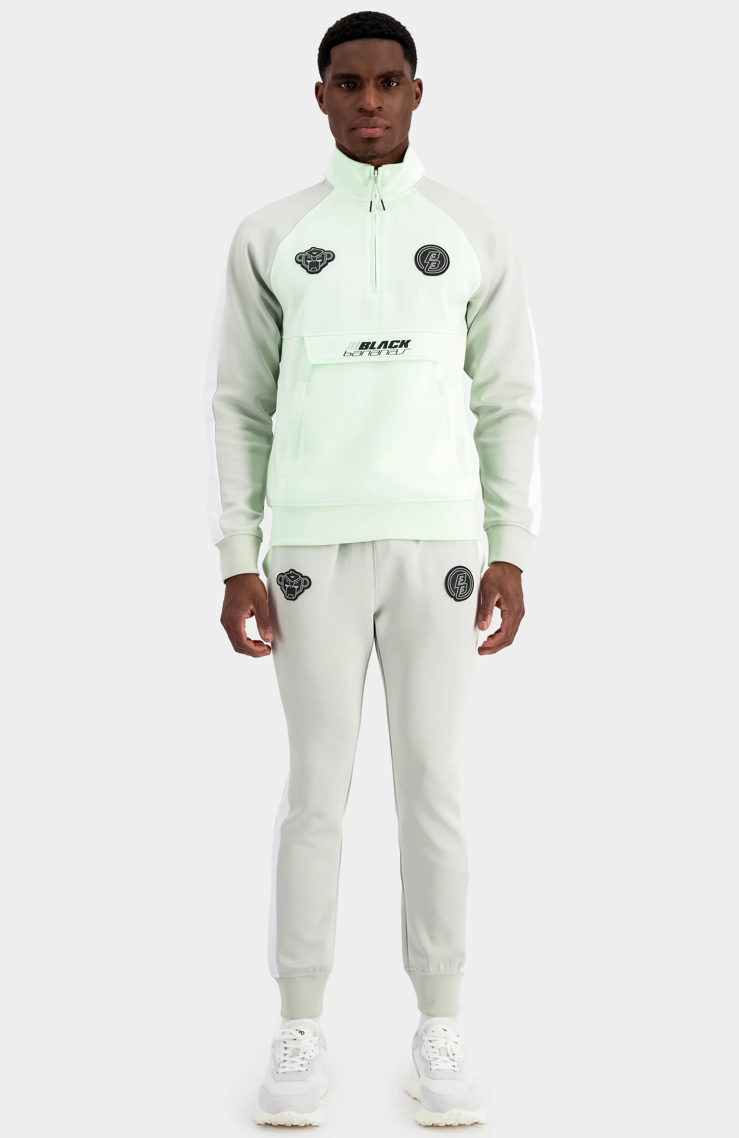 Black Bananas Glitching Tracktop