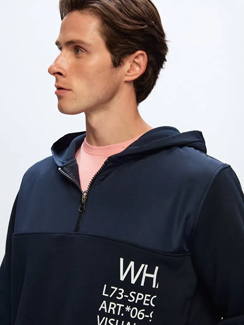 Turtle Neck Zipper Closing With Hood Donkerblauw Sweatshirt